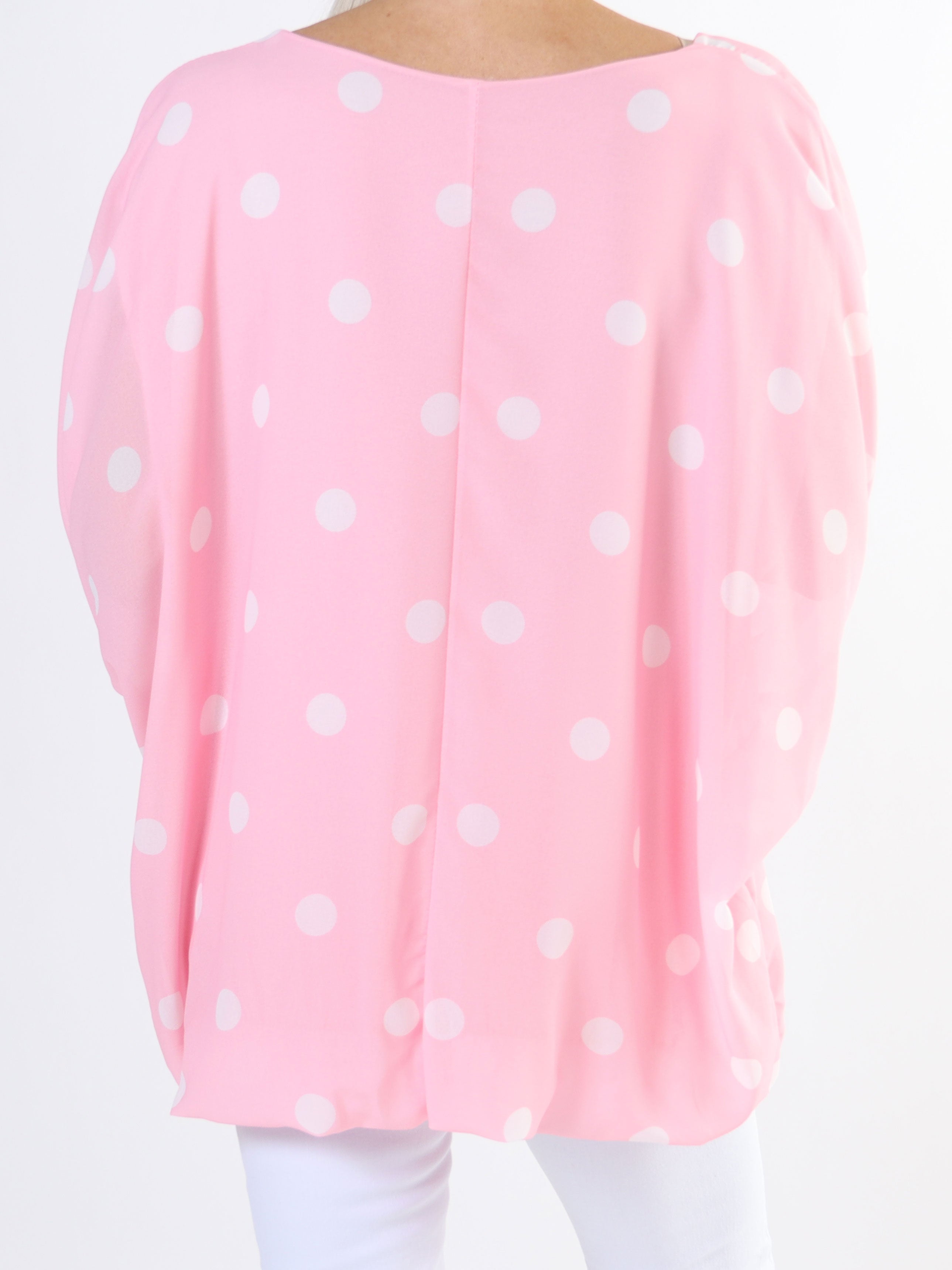 Destiny Dot - Plus size blus i chiffong med prickar